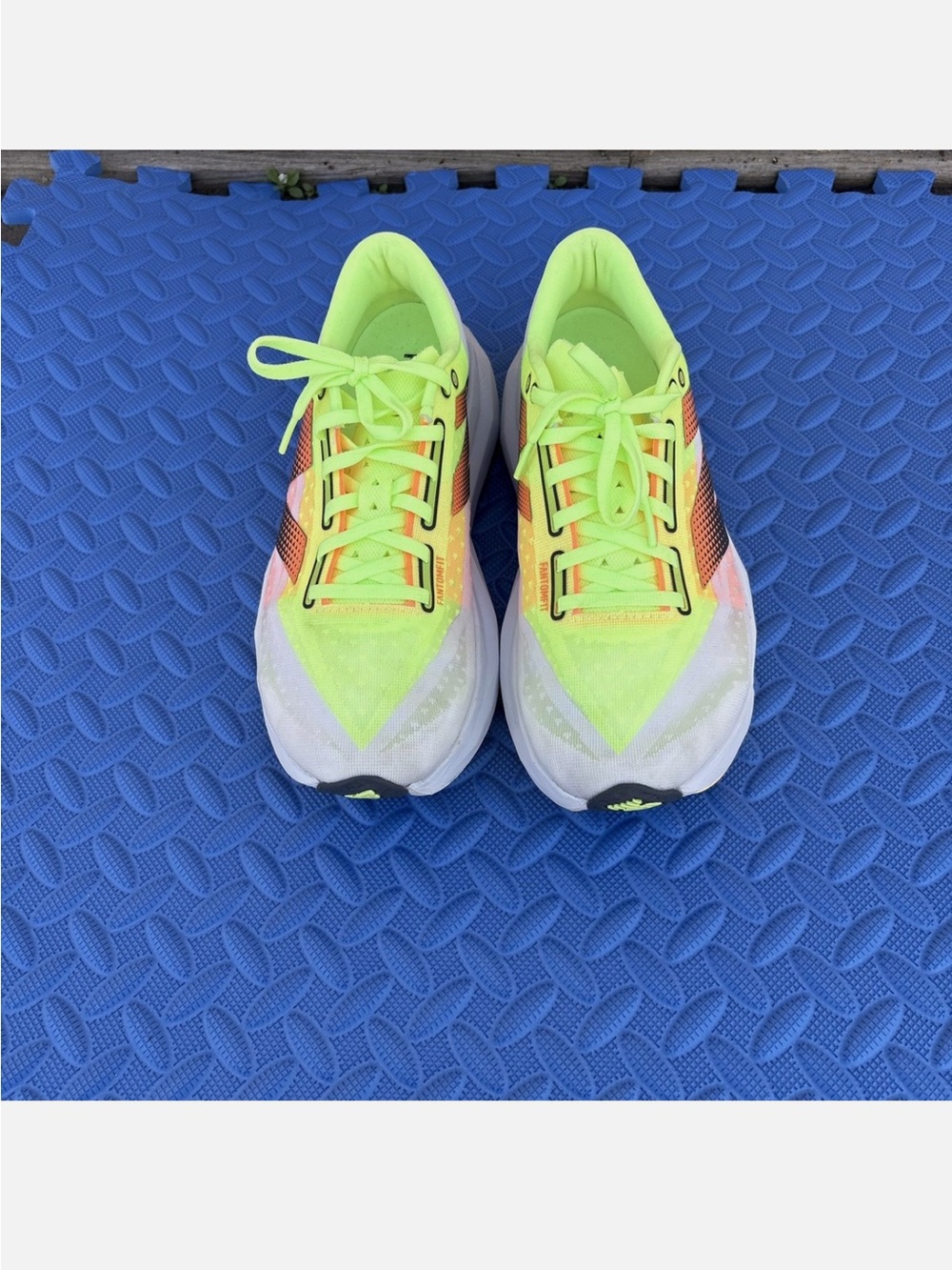 New Balance Fuel Cell Rebel v4 Women's Running Sneakers - Picture 2 of 11